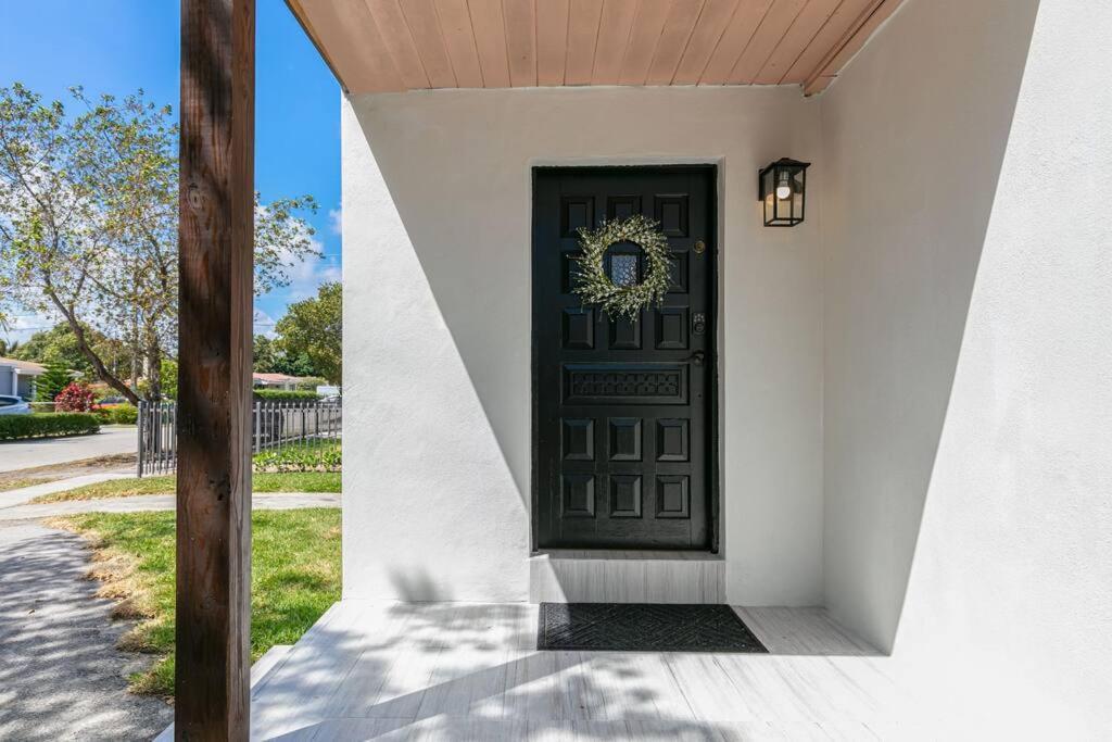 New Miami Home, Pool Near Airport And Beaches, King Bed エクステリア 写真